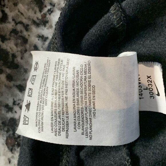 Nike Alabama Crimson Tide Women’s Lg V-Neck T-Shirt Gray with Red Logo - Picture 12 of 13